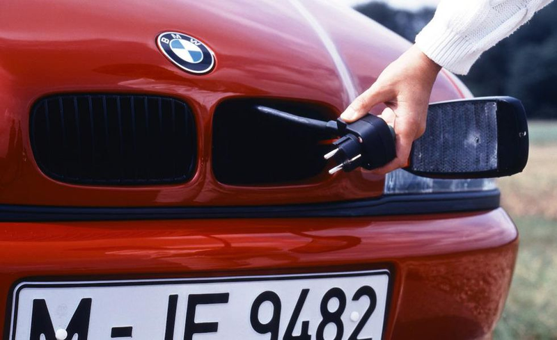 Illustration for article titled The BMW E1 Proves EVs Were Way Cooler In The '90s